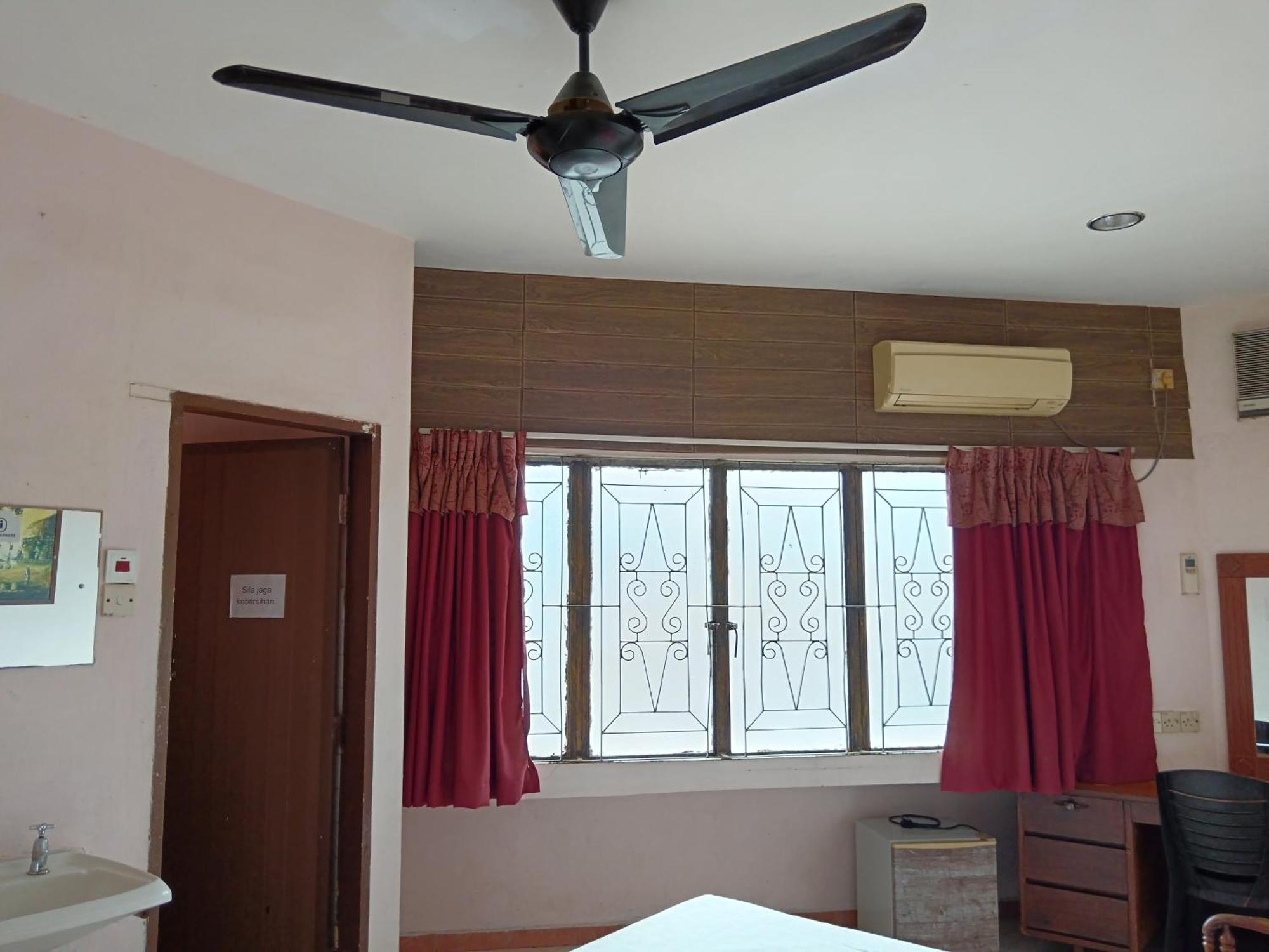 New Budget Inn Hotel Chukai Εξωτερικό φωτογραφία
